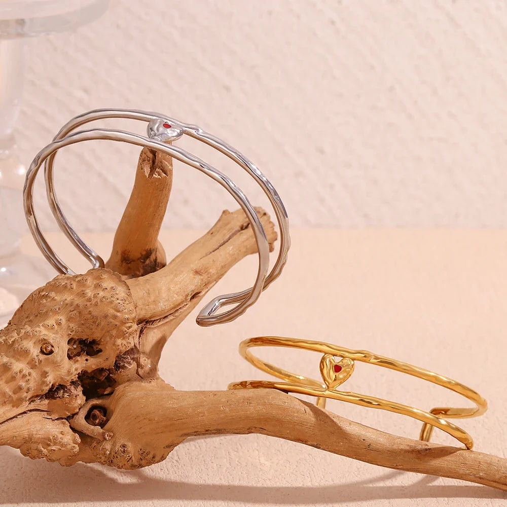 Armband mit emailliertem Herz