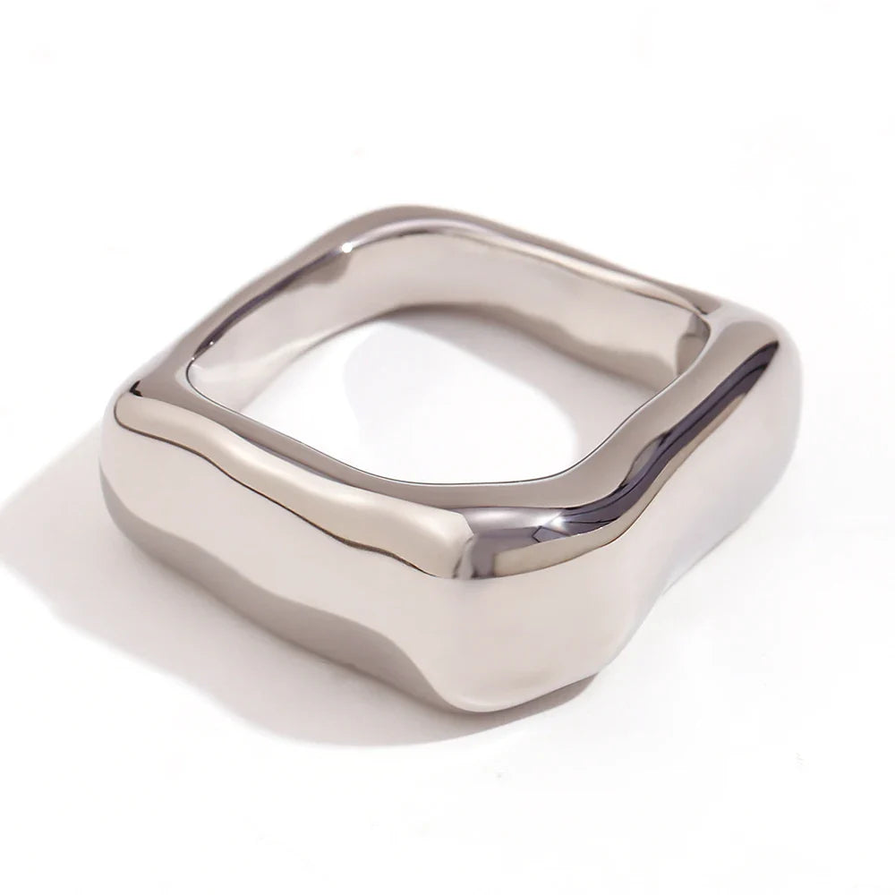 Geometrischer Ring Belle