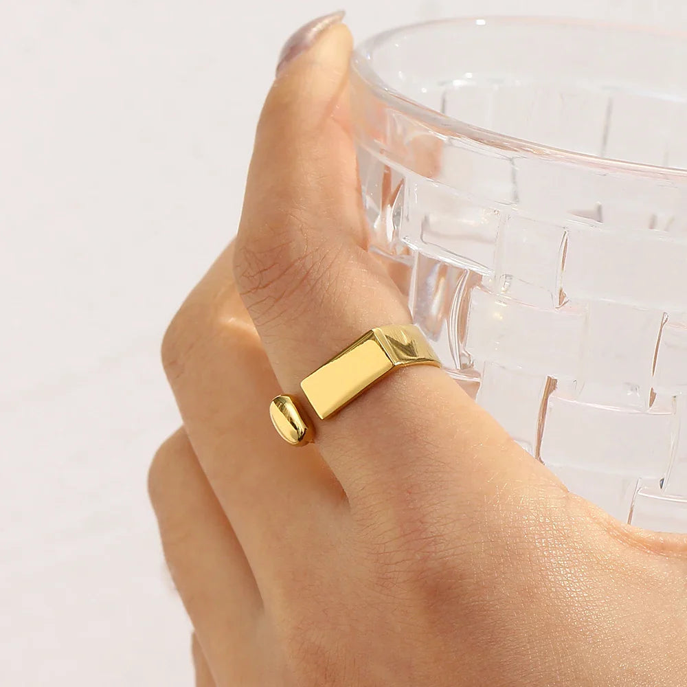 Geometrischer Goldring