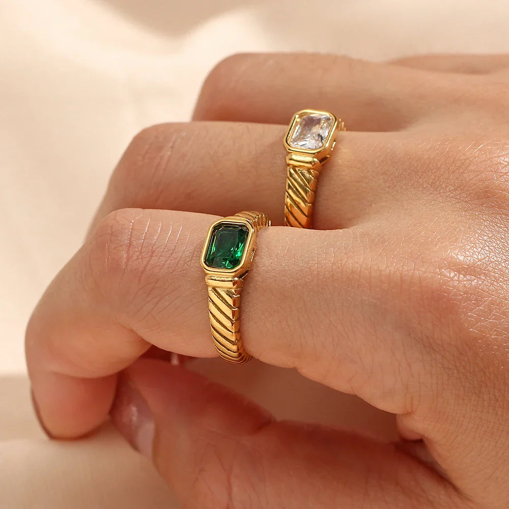 Feiner Zirkonring