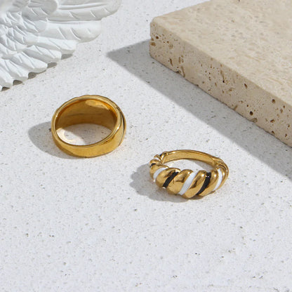 Goldener Croissant-Ring