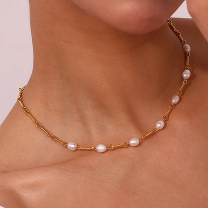 Kette und Armband mit Perlen