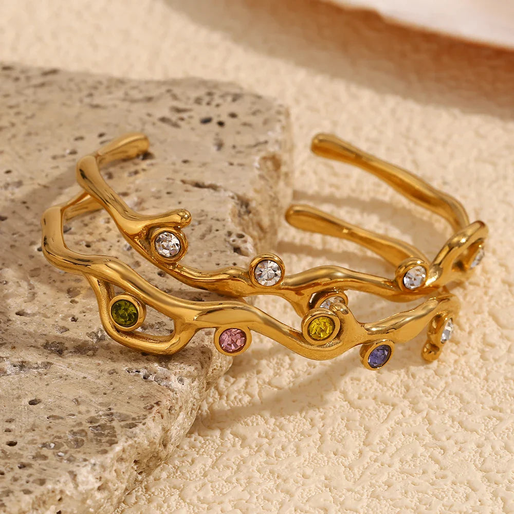 Armband mit Pflanzenzweig