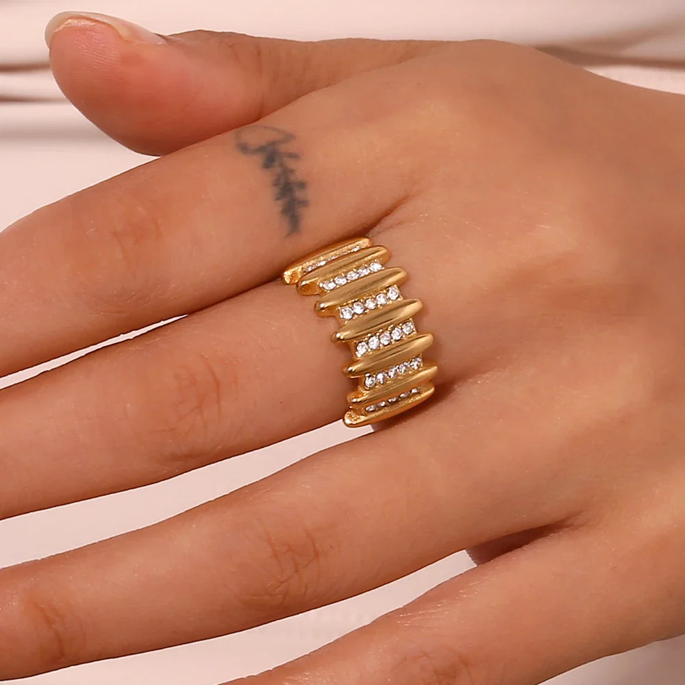 Luxuriöser Zirkonia-Ring