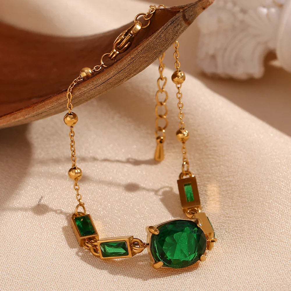 Elegantes grünes Armband