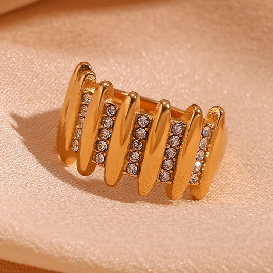 Luxuriöser Zirkonia-Ring