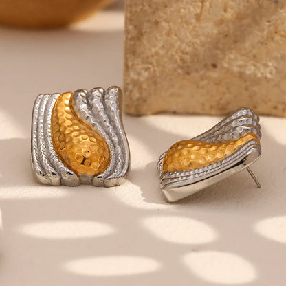 Brincos Detalhe Dourado