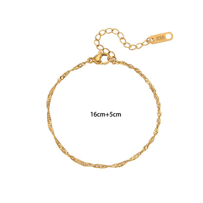 Goldenes Modearmband