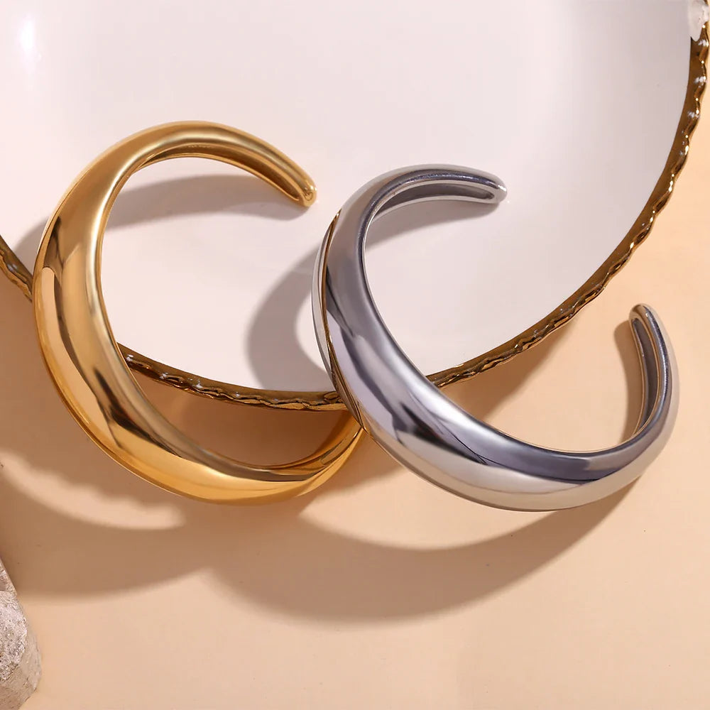 Elegantes offenes Armband