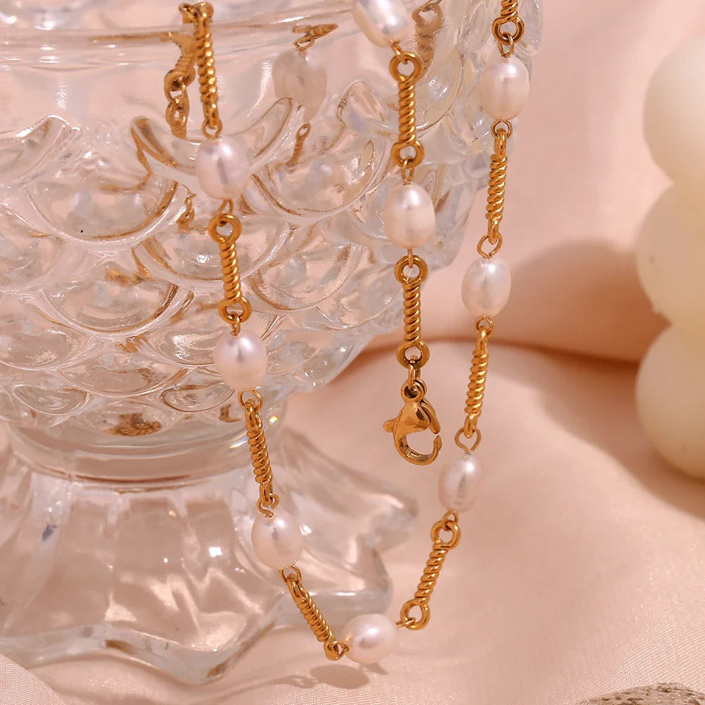 Kette und Armband mit Perlen