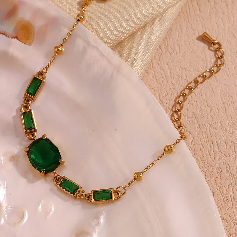 Elegantes grünes Armband