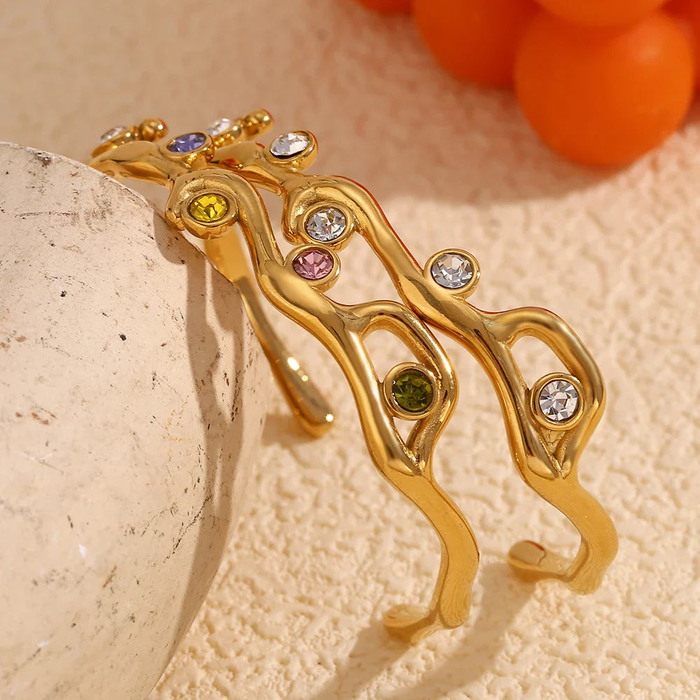 Armband mit Pflanzenzweig