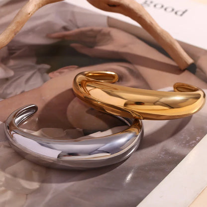 Elegantes offenes Armband