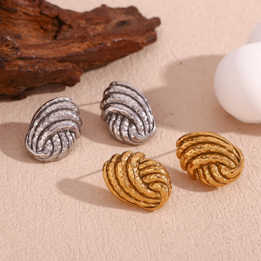 Brincos Elegância Trançada