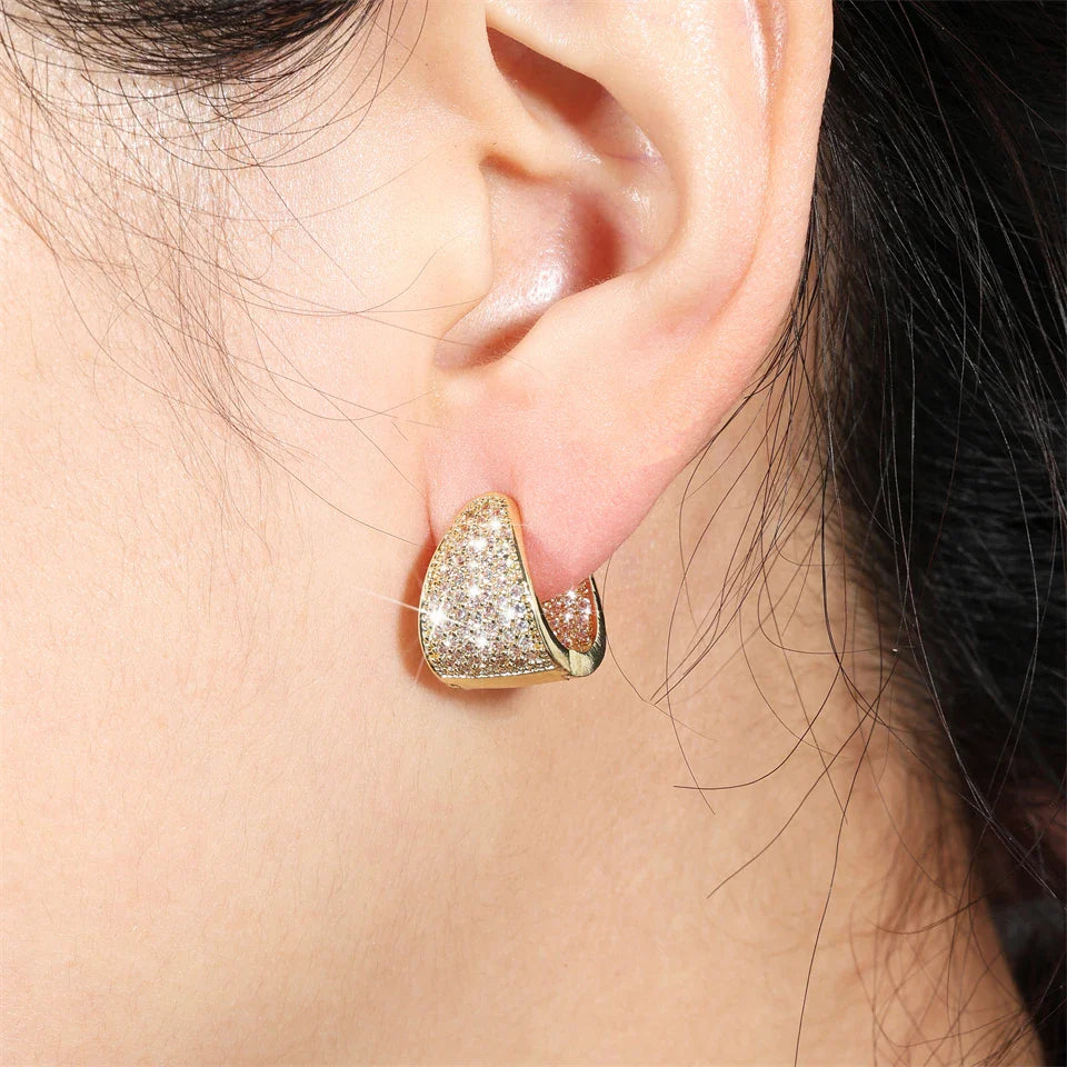 Brincos de Argola Zircão Triangular Versáteis