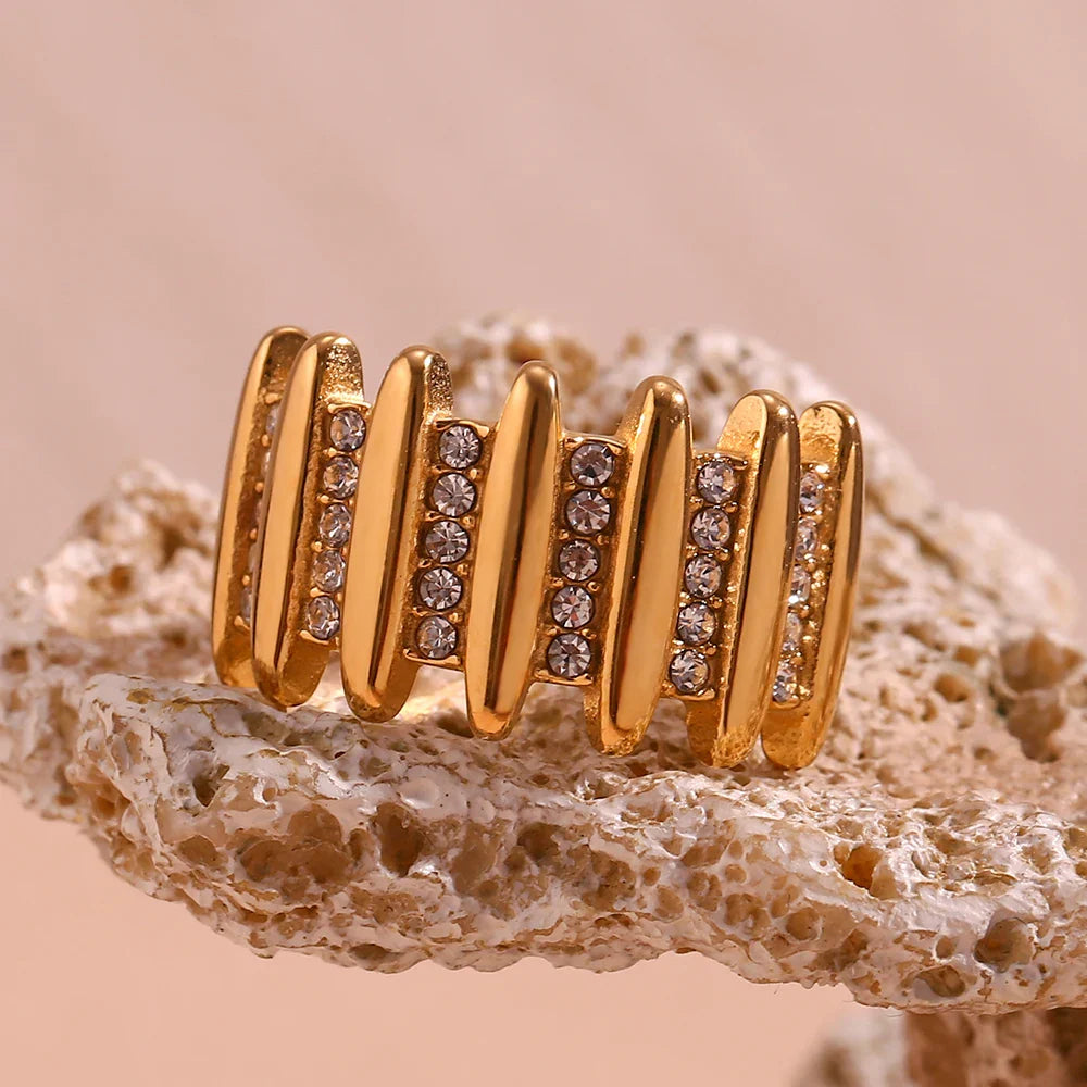 Luxuriöser Zirkonia-Ring