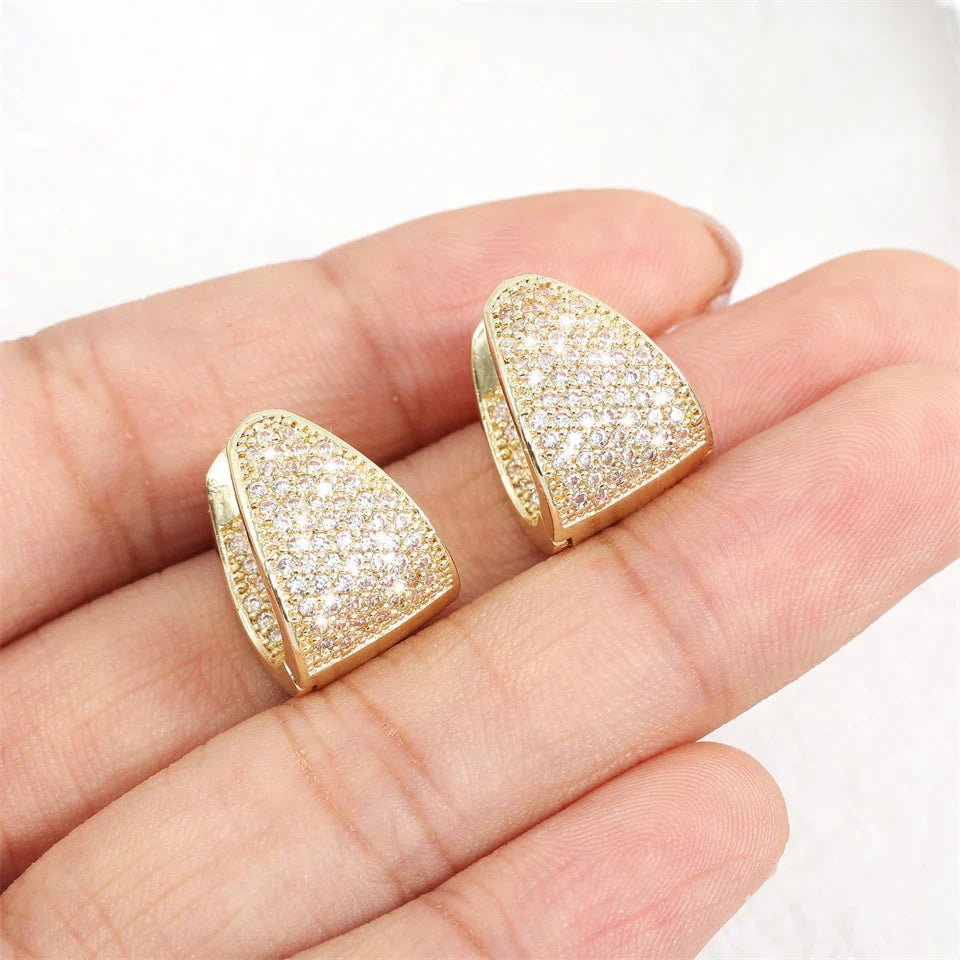 Brincos de Argola Zircão Triangular Versáteis