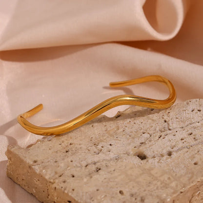 Wellen-Manschettenarmband